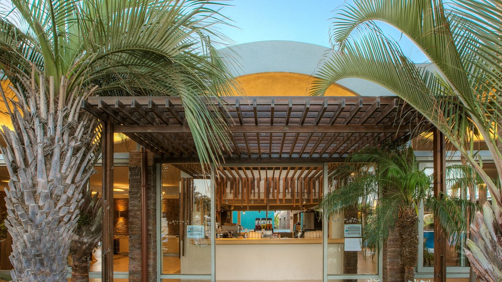 bars-faros-pool-bar