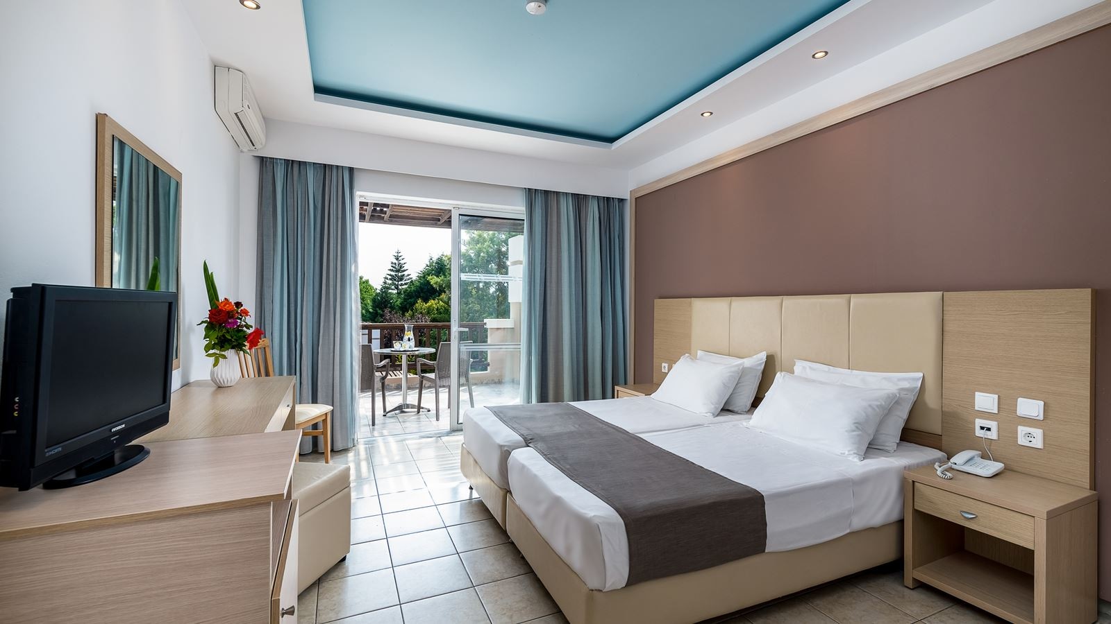 rooms-double-room-garden-or-pool-view-with-balcony-or-terrace