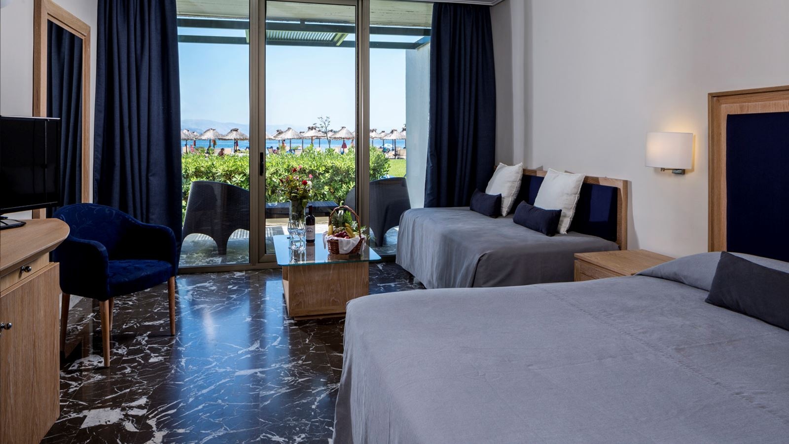 rooms-double-main-building-or-bungalow-sea-front