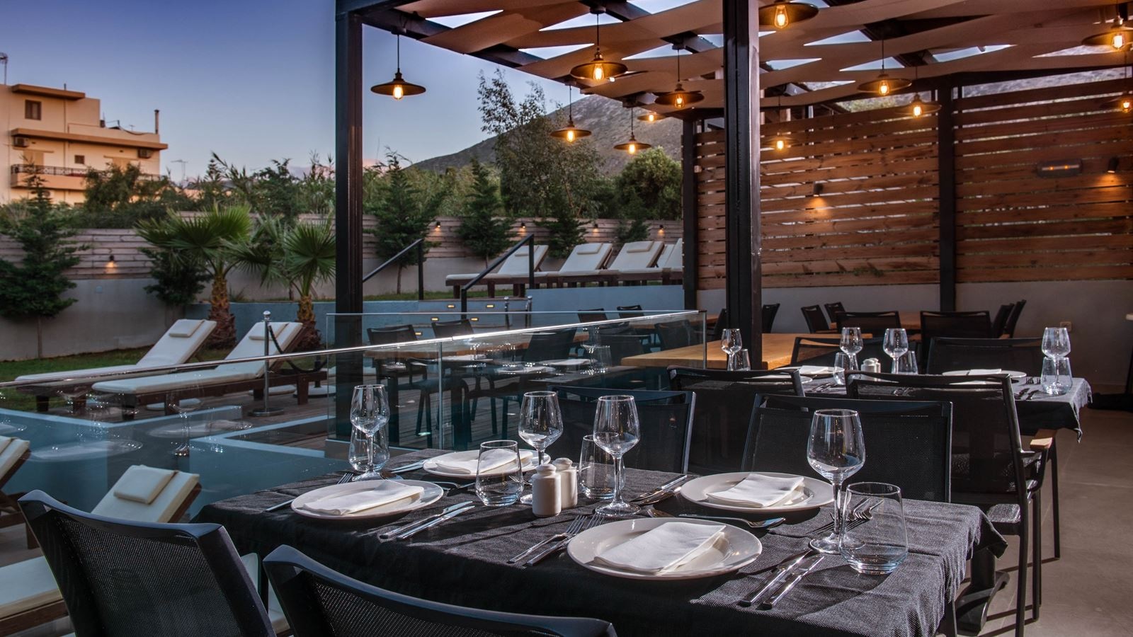 restaurants-waka-asian-restaurant