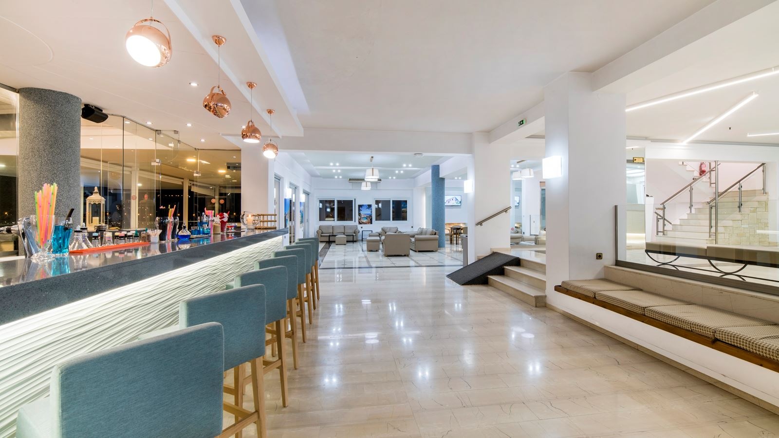 bars-lobby