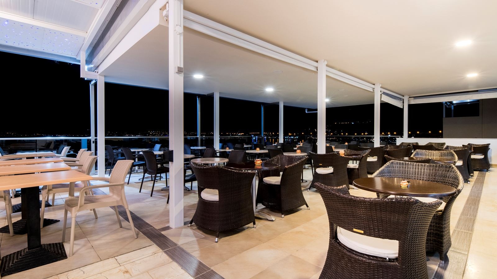 bars-lobby