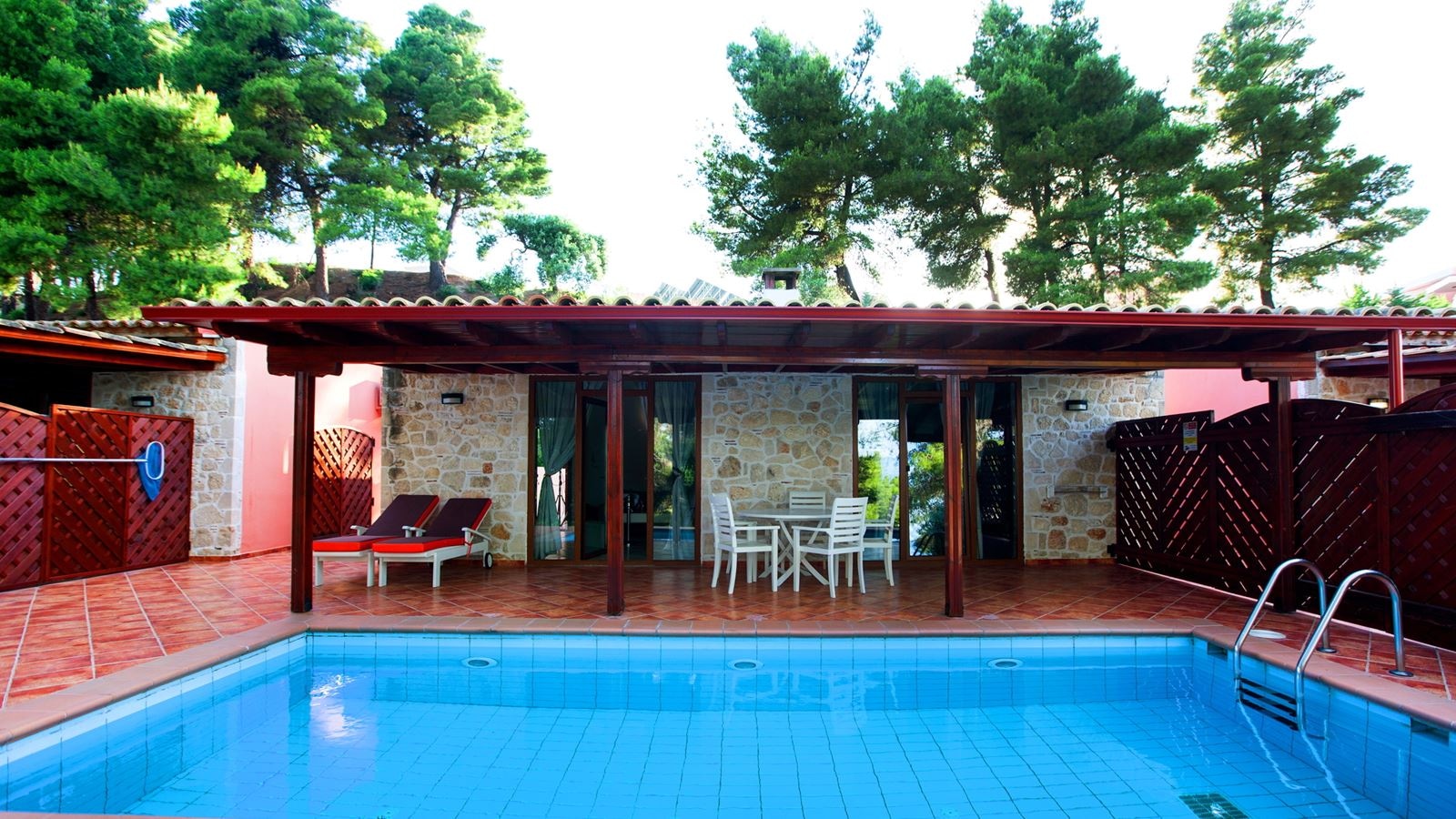 rooms-executive-suite-with-2-bedrooms-and-private-pool-villa