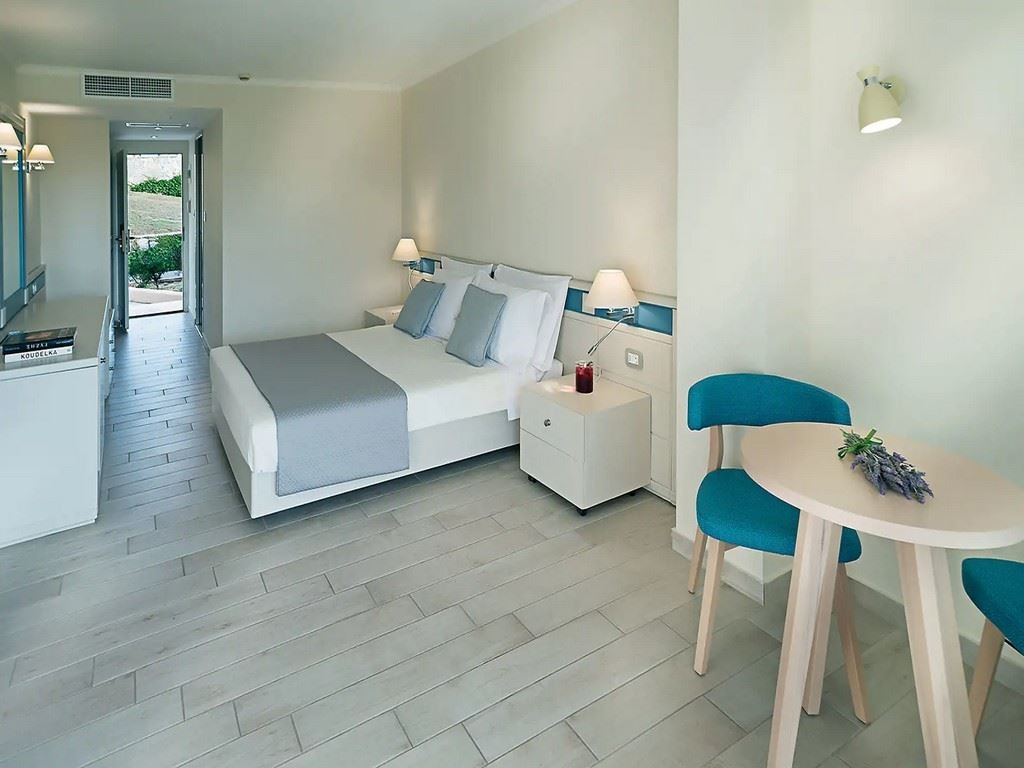 rooms-bungalow-double-gardenview-balcony-or-terrace