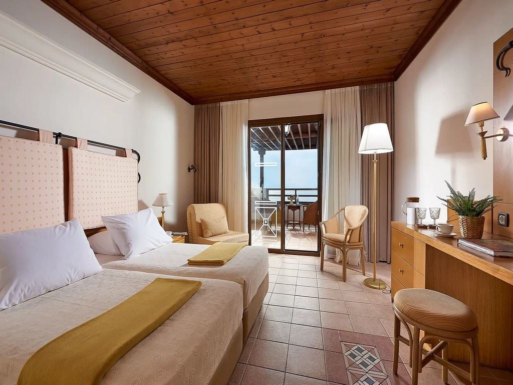 rooms-room-mainbuilding-double-seaview-balcony-or-terrace