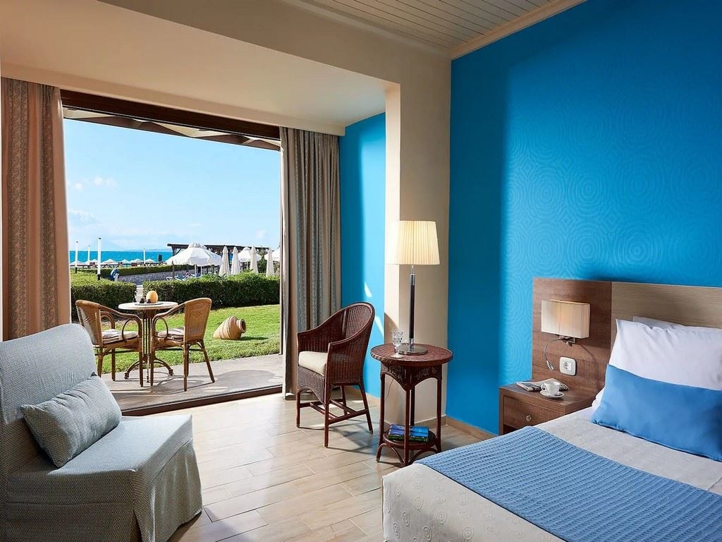 rooms-bungalow-double-seaview-balcony-or-terrace