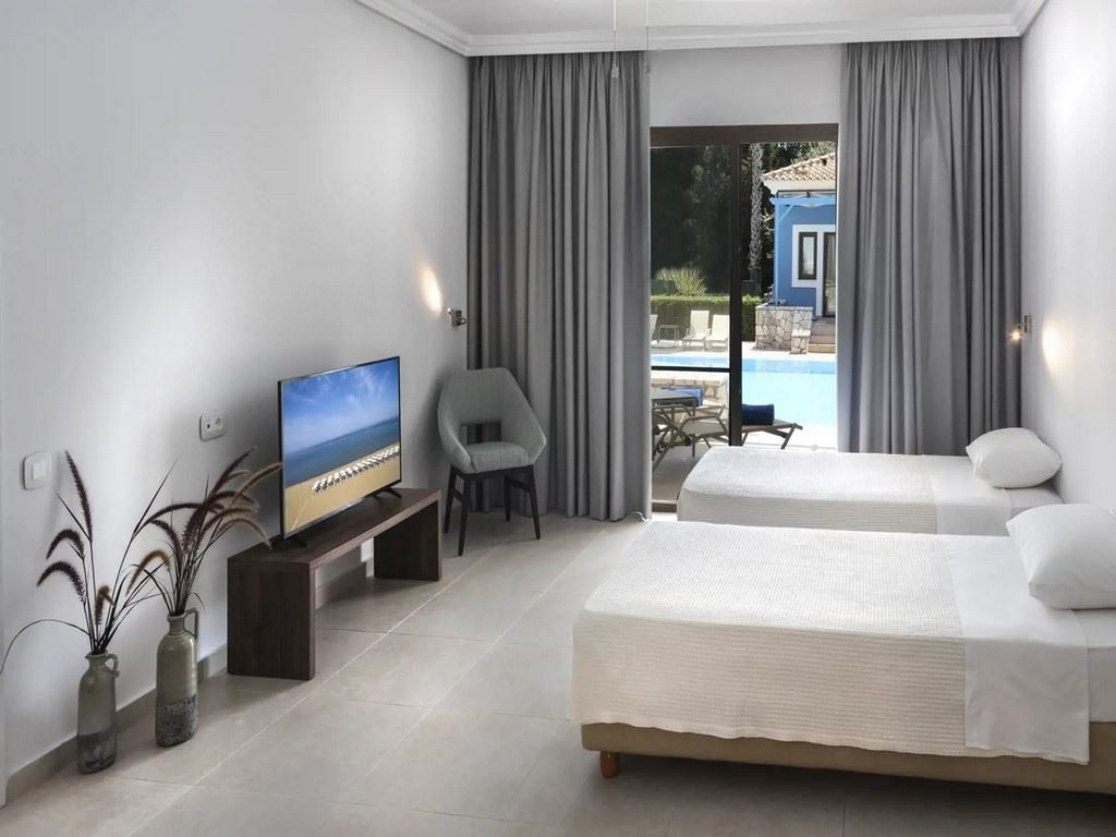 rooms-apartment-family-sharedpool