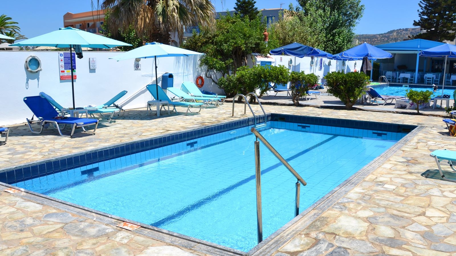 pools-outdoor--indoor-childrens-pool