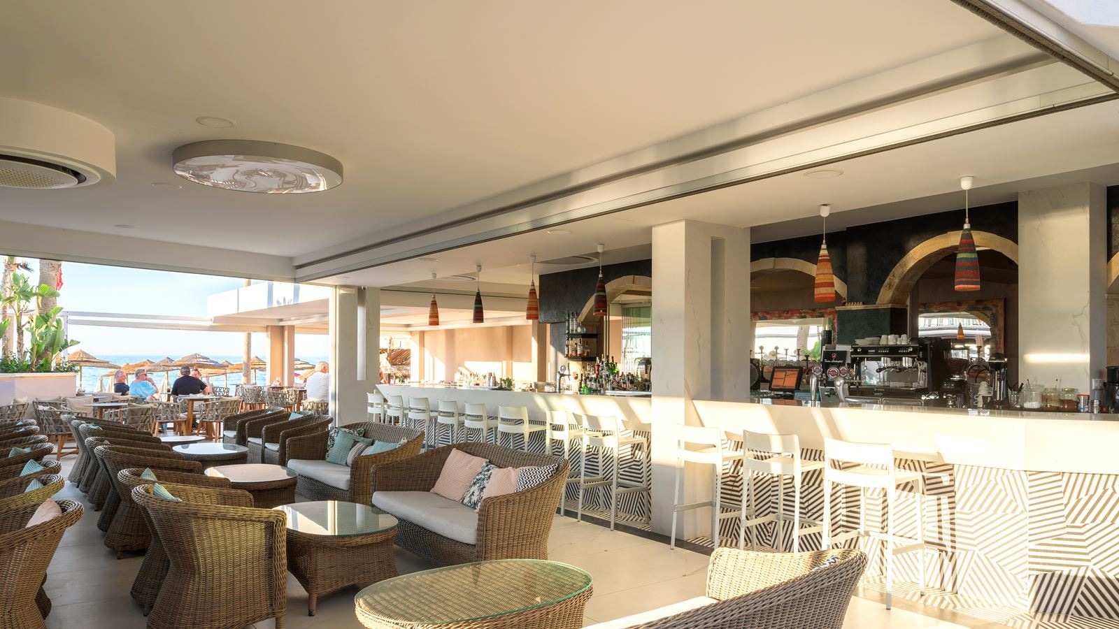 bars-sea-side-bar