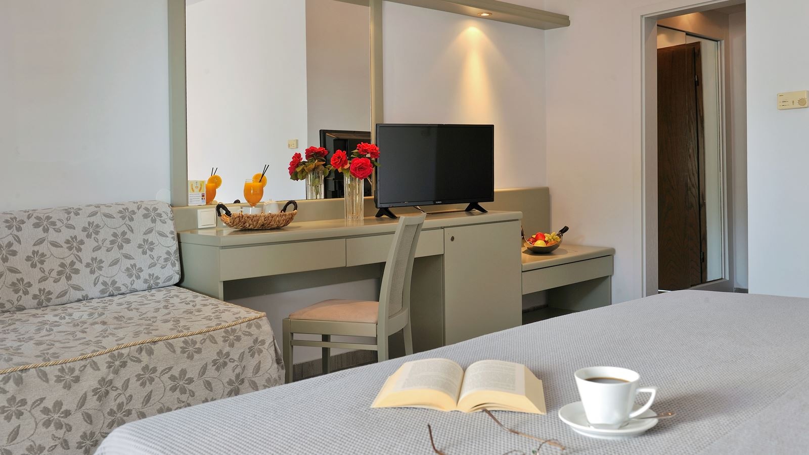rooms-superior-room-sea-view-bungalow