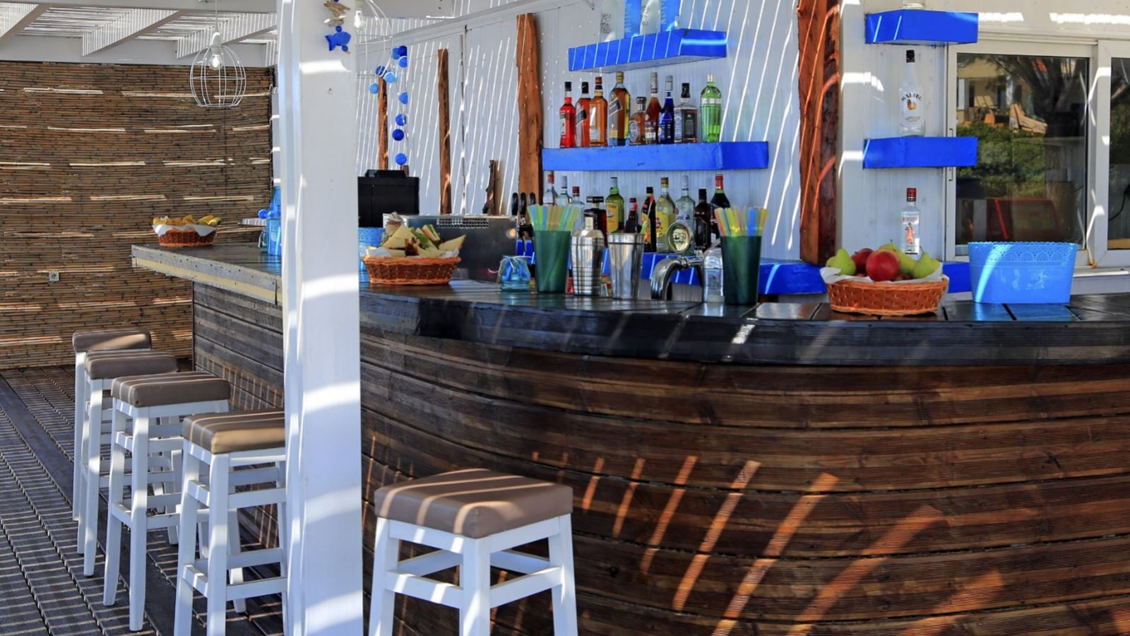 bars-beach-bar-aphrodite