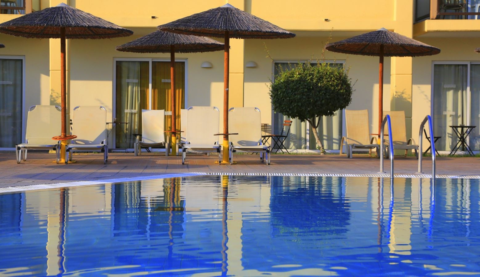 pools-outdoor-pool