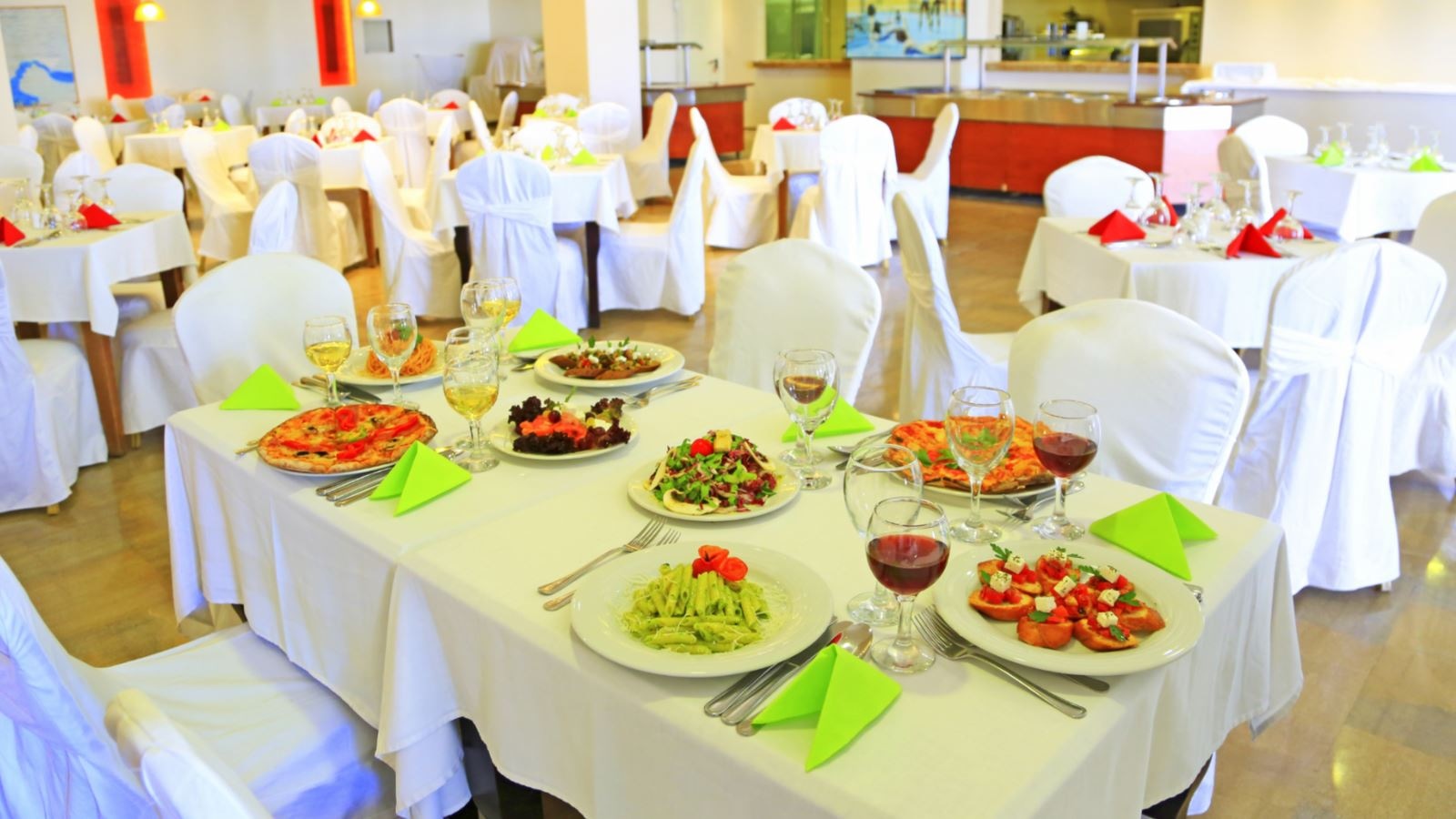 restaurants-burger-and-pizza-house-snack-restaurant