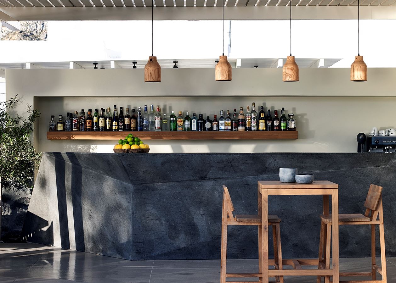 bars-bar-restaurant-area