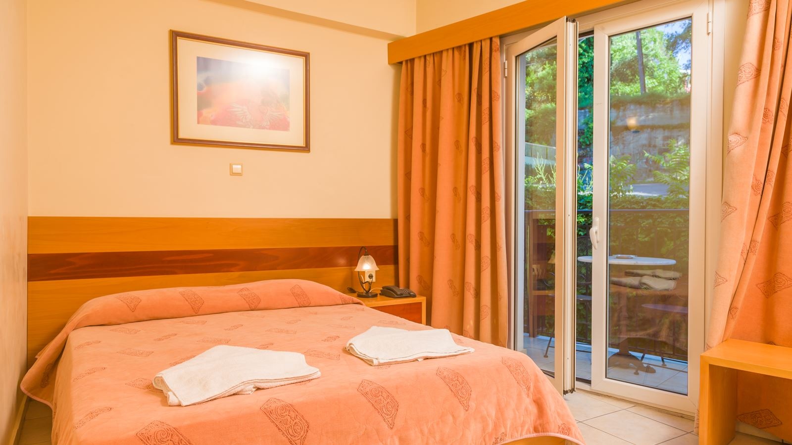 rooms-single-room