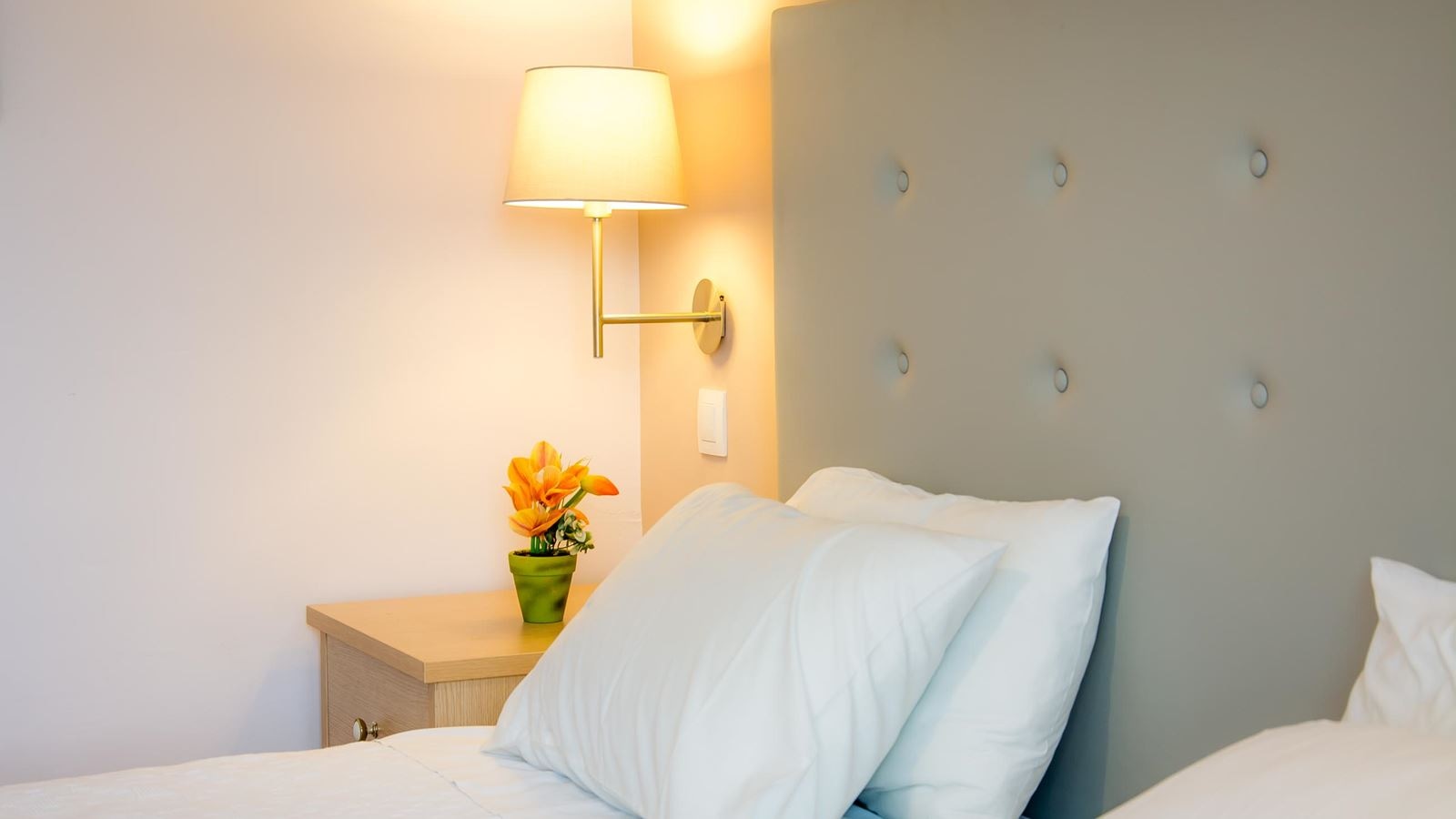 rooms-standard-garden-view