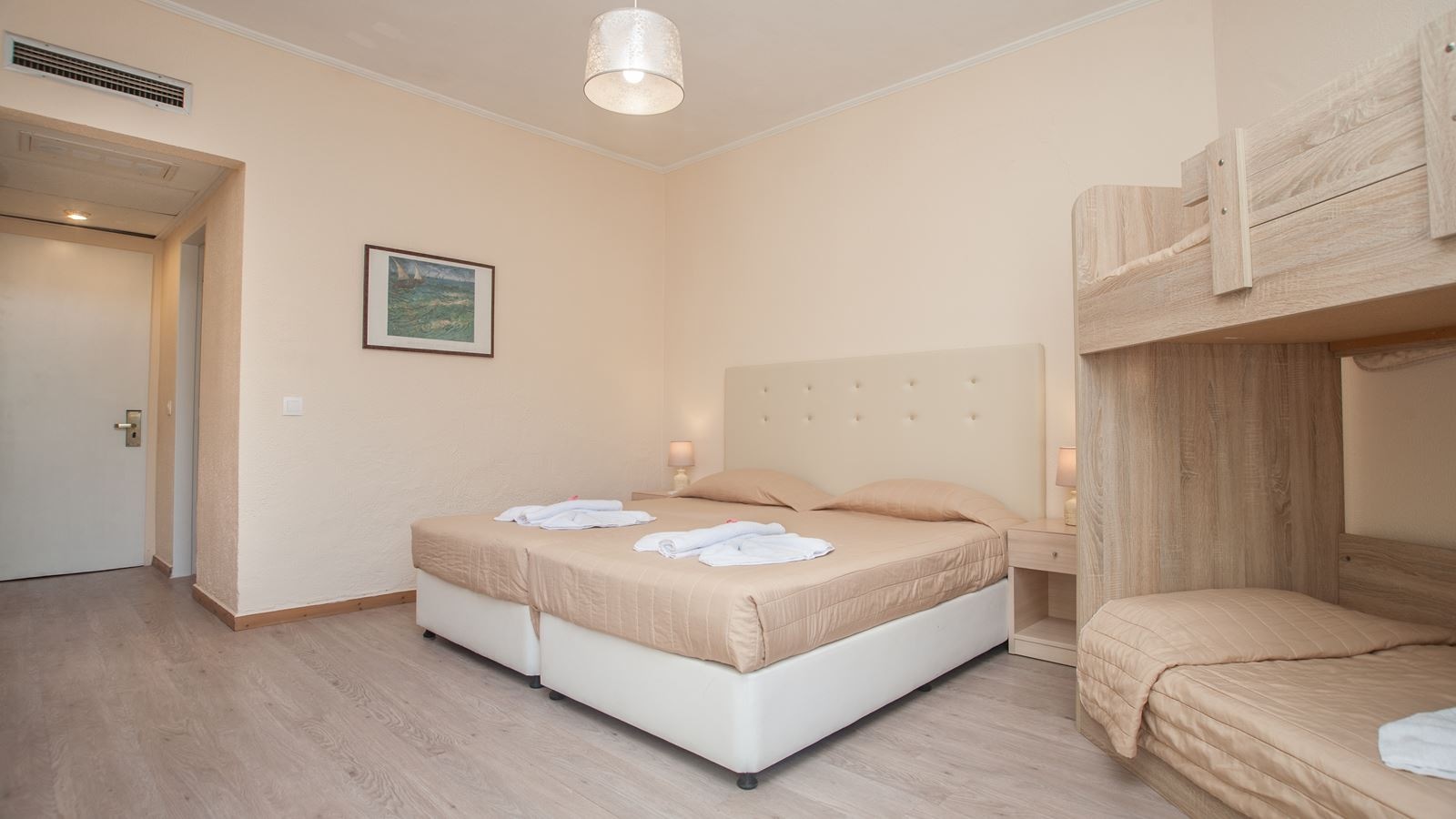 rooms-family-sea-view