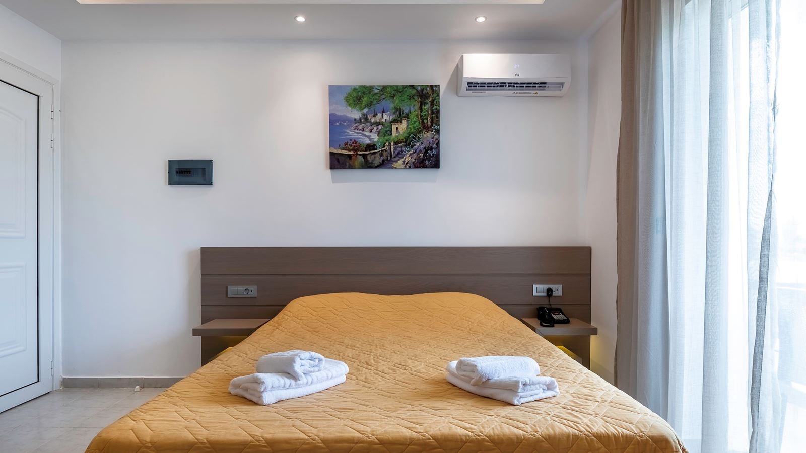 rooms-single-room
