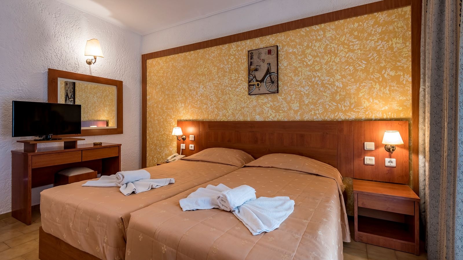 rooms-bungalow-standard-double-garden-view-balcony-or-terrace-with-private-sunbeds