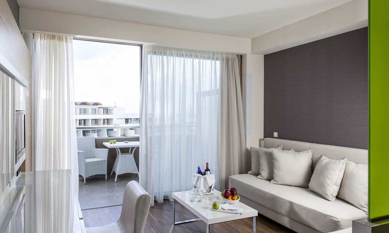 rooms-family-room