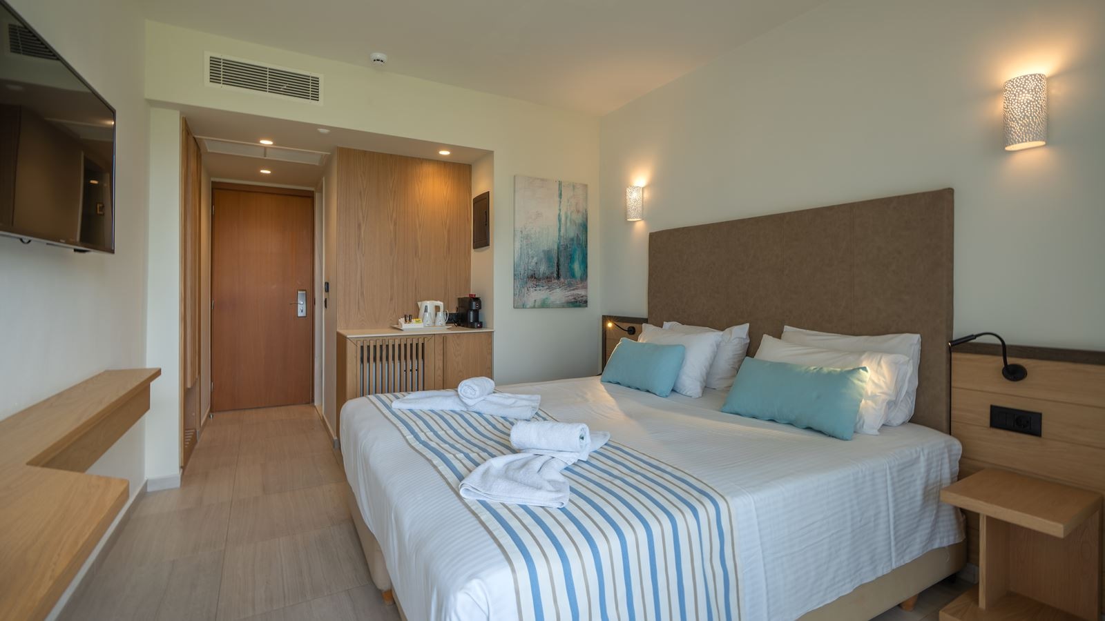 rooms-superior-room
