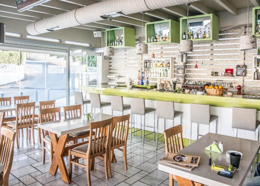 bars-the-lounge