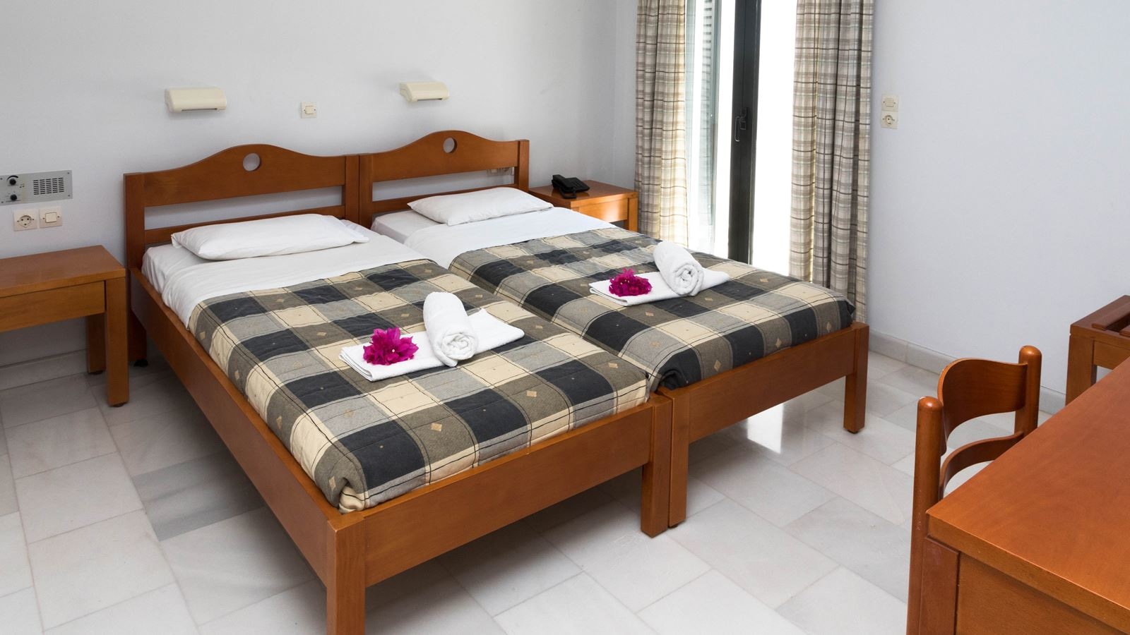 rooms-economy-room