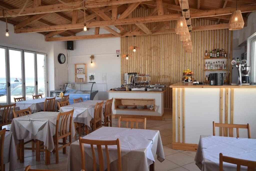 bars-main-bar