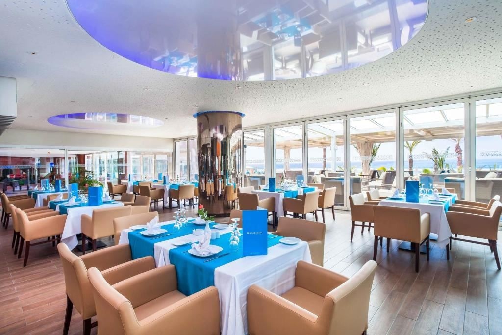 restaurants-restaurants
