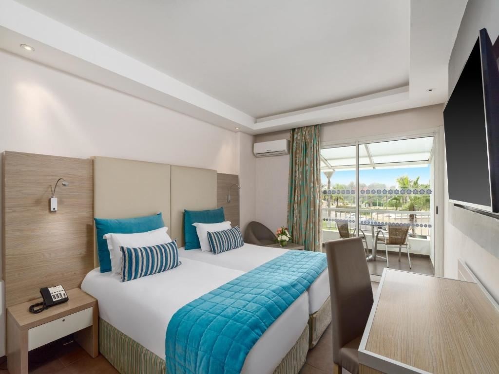 rooms-standard-room