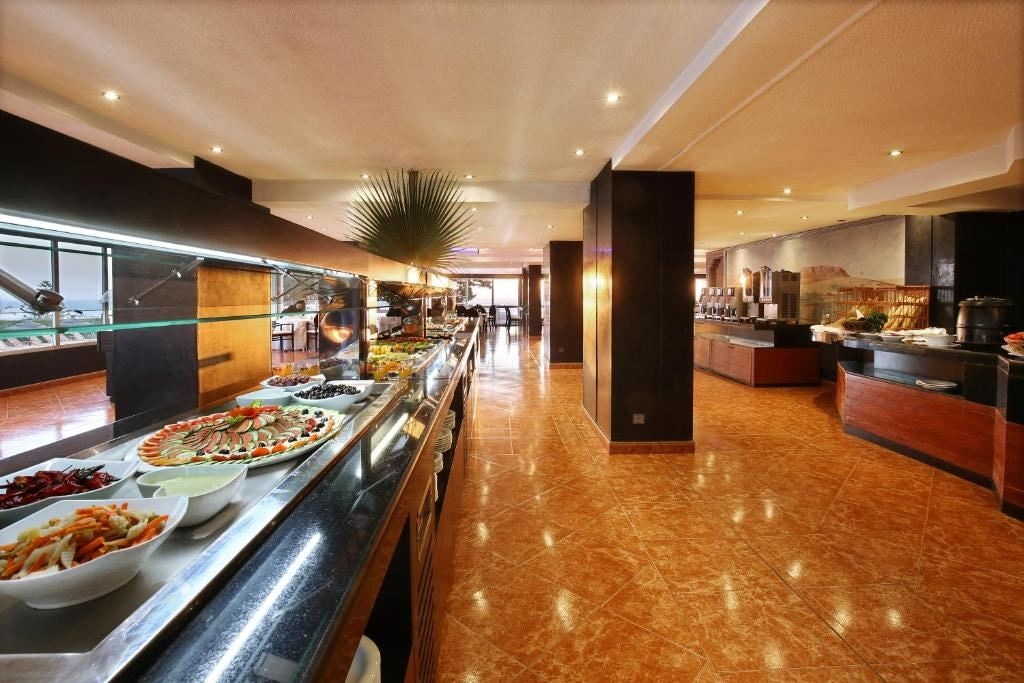 restaurants-restaurants