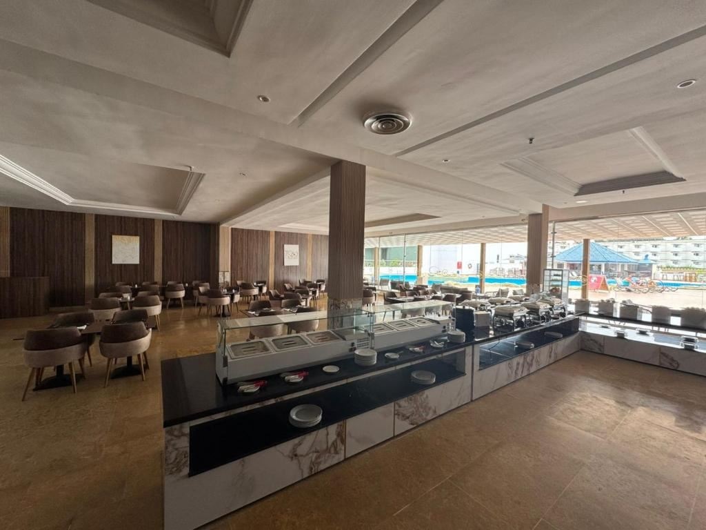 restaurants-restaurants