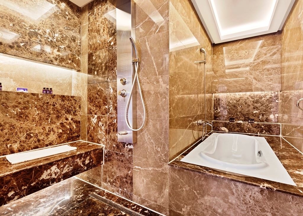 rooms-royal-suite