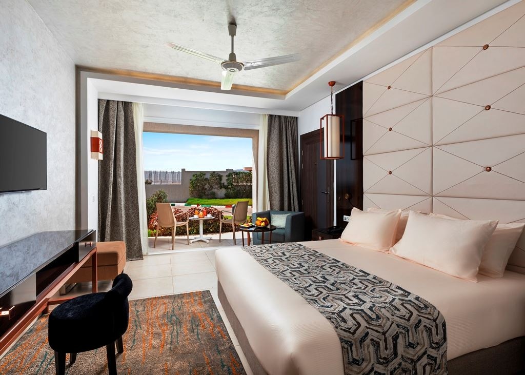 rooms-luxe-garden-view