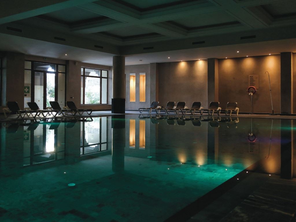 pools-indoor-pool