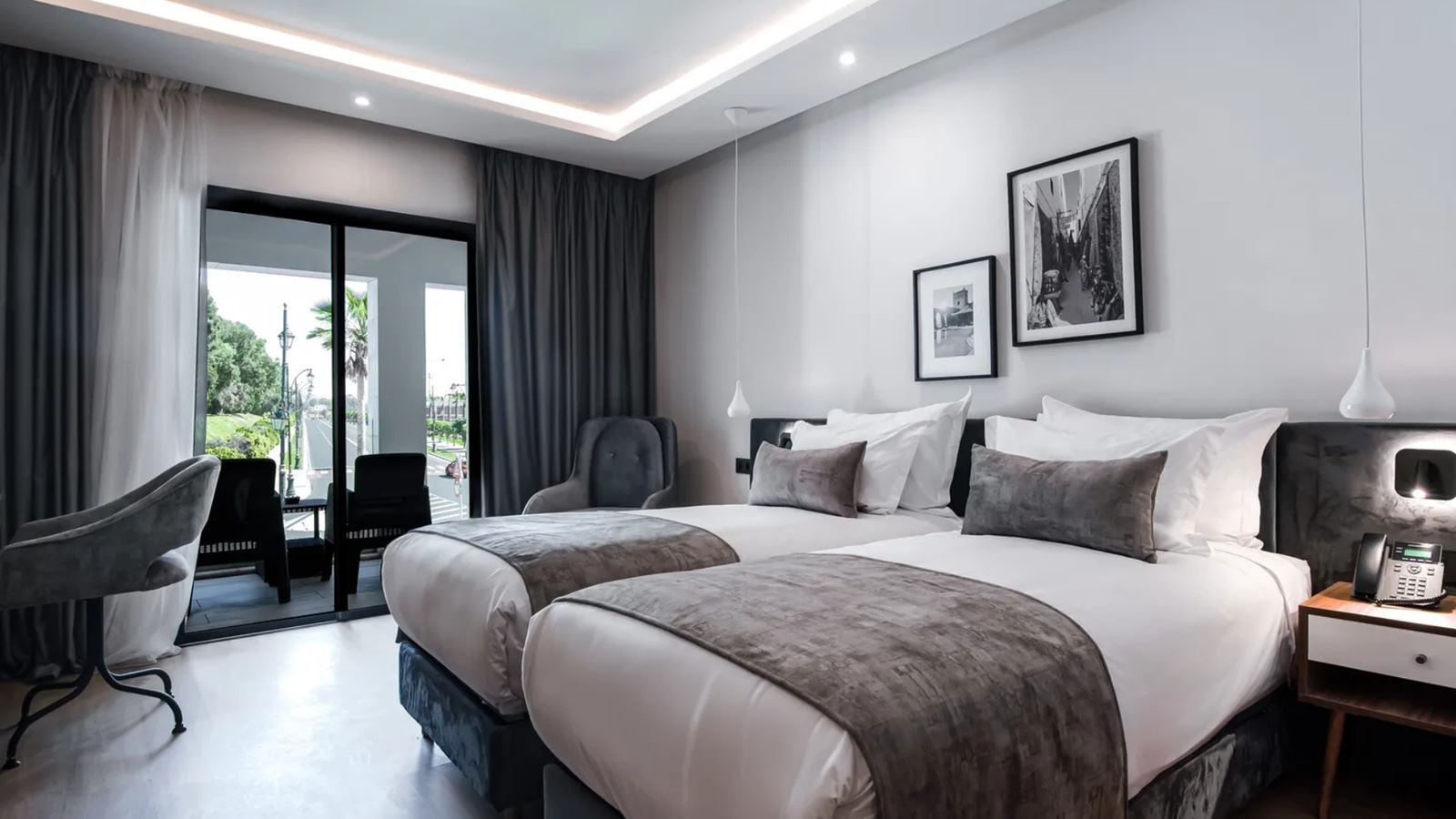rooms-double-deluxe-room