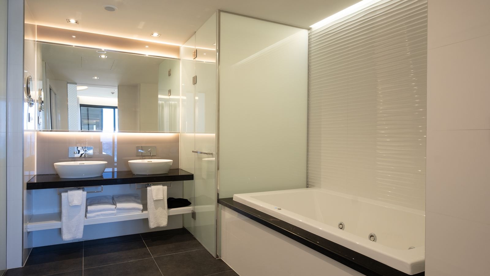 rooms-bay-suite-suite-bahia