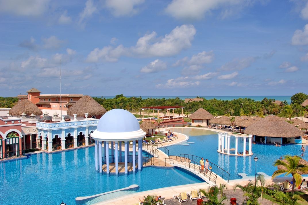 pools-outdoor-pool