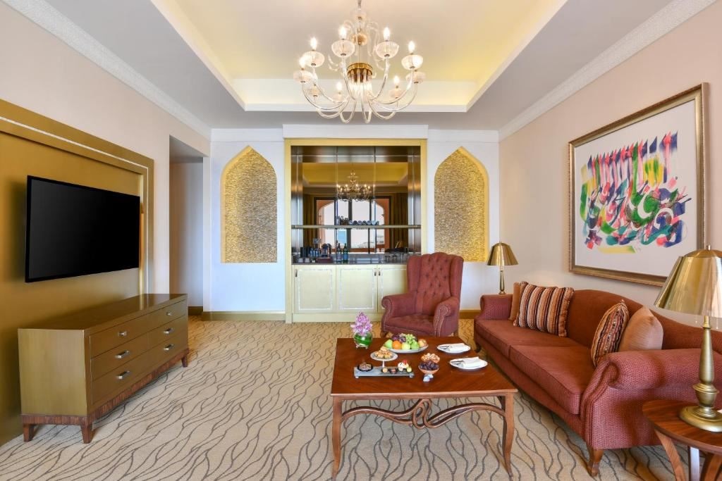 rooms-deluxe-suite