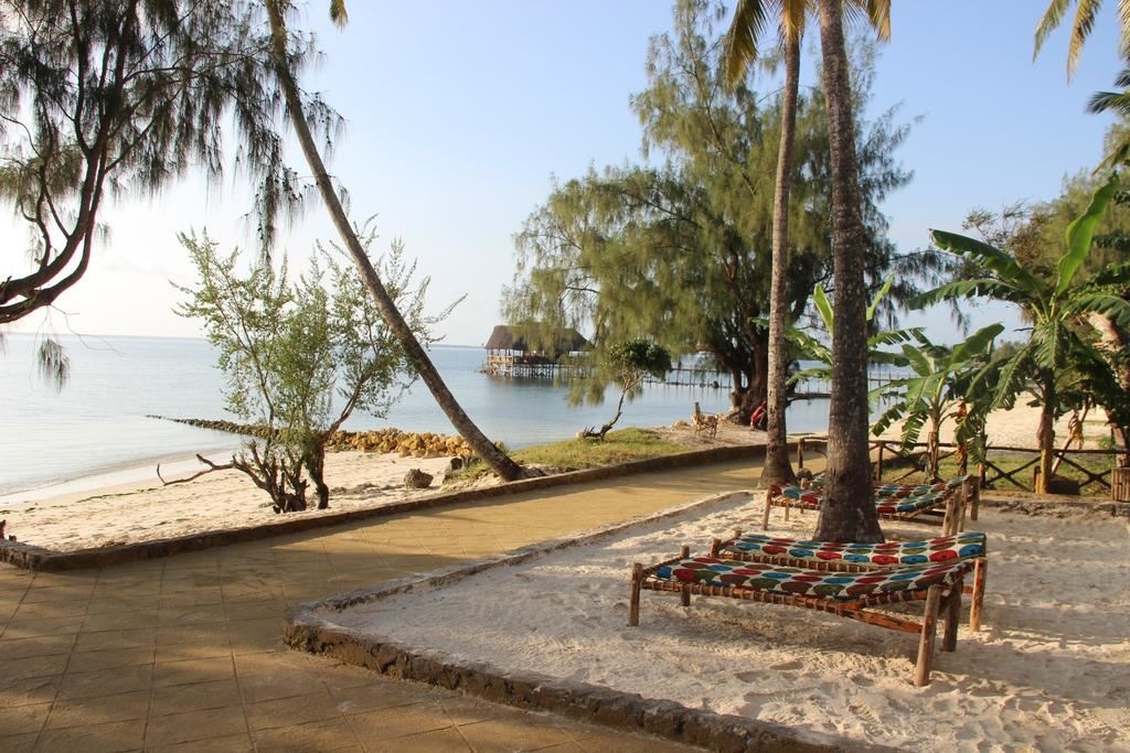 beach-main-building