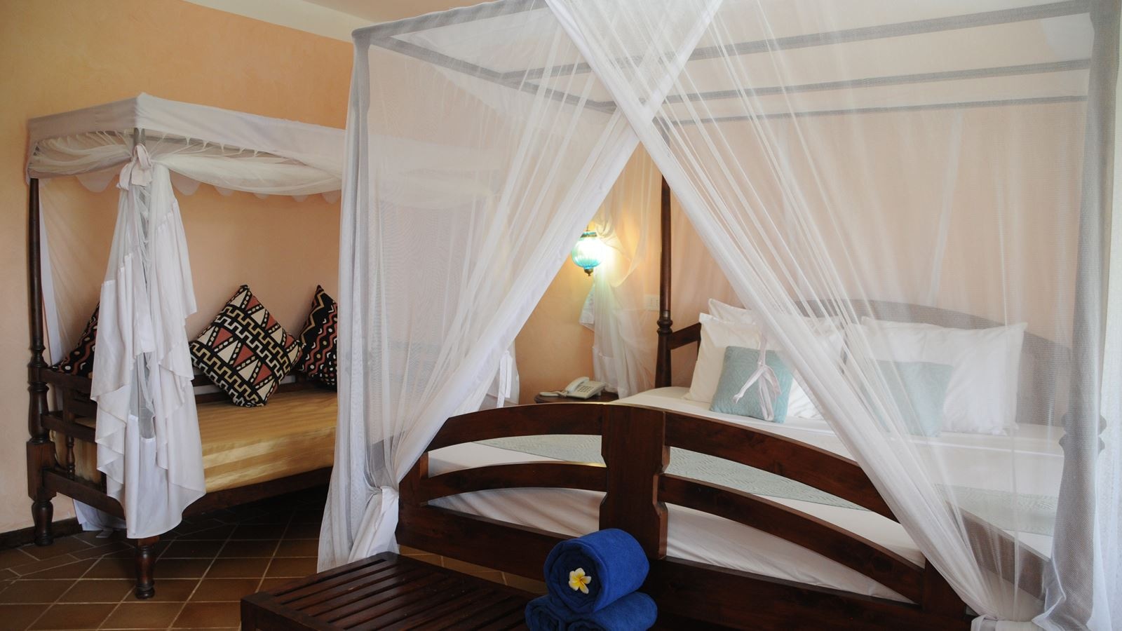 rooms-family-room