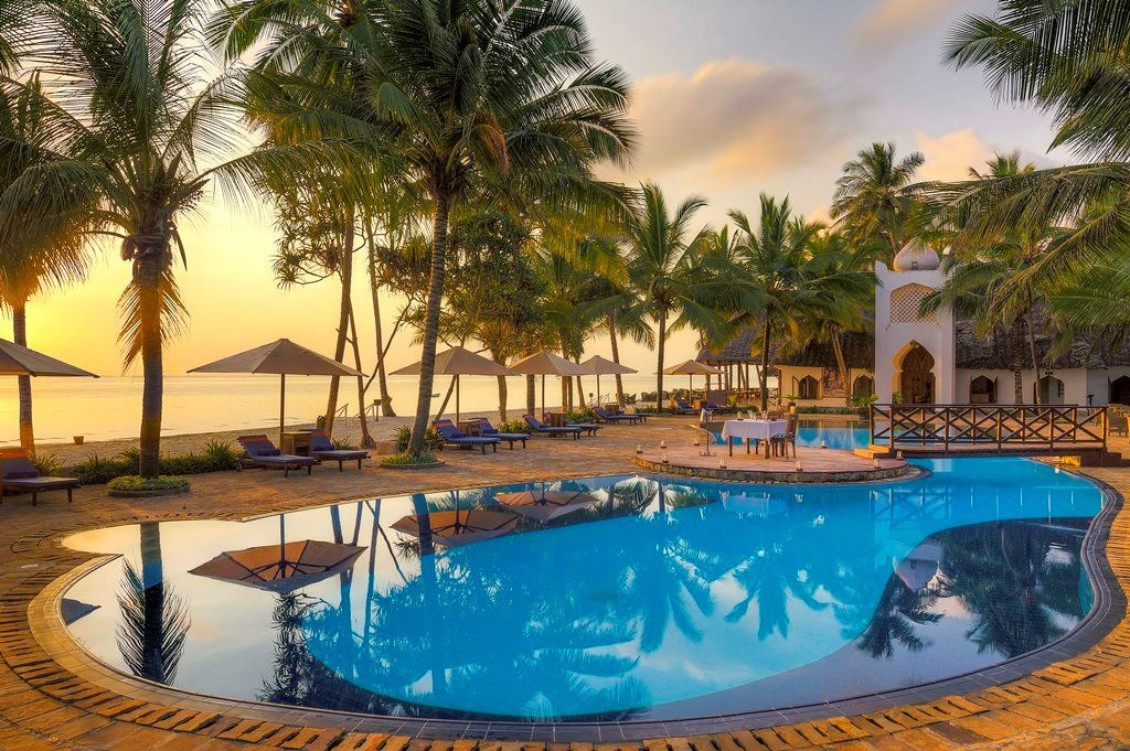 pools-outdoor-pool