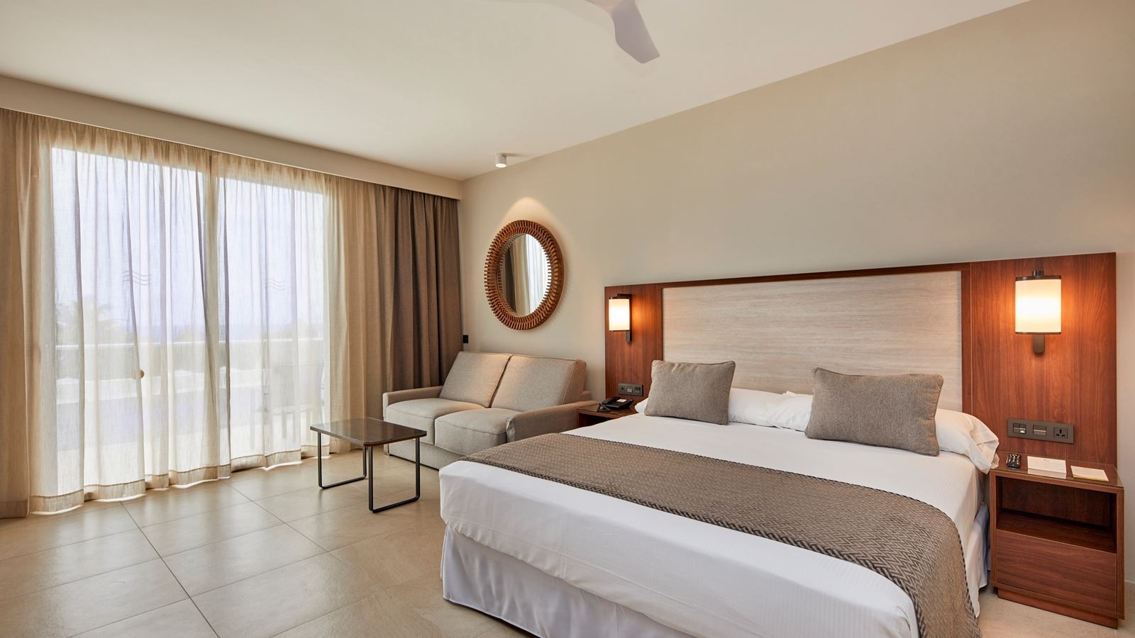 rooms-superior-room