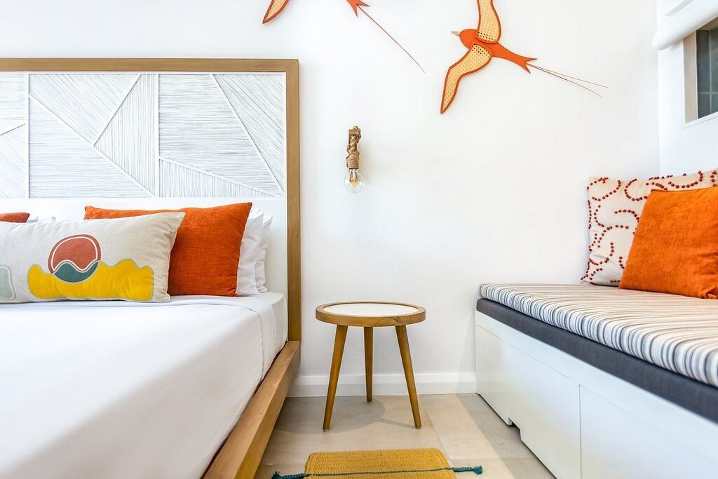 rooms-room-couple