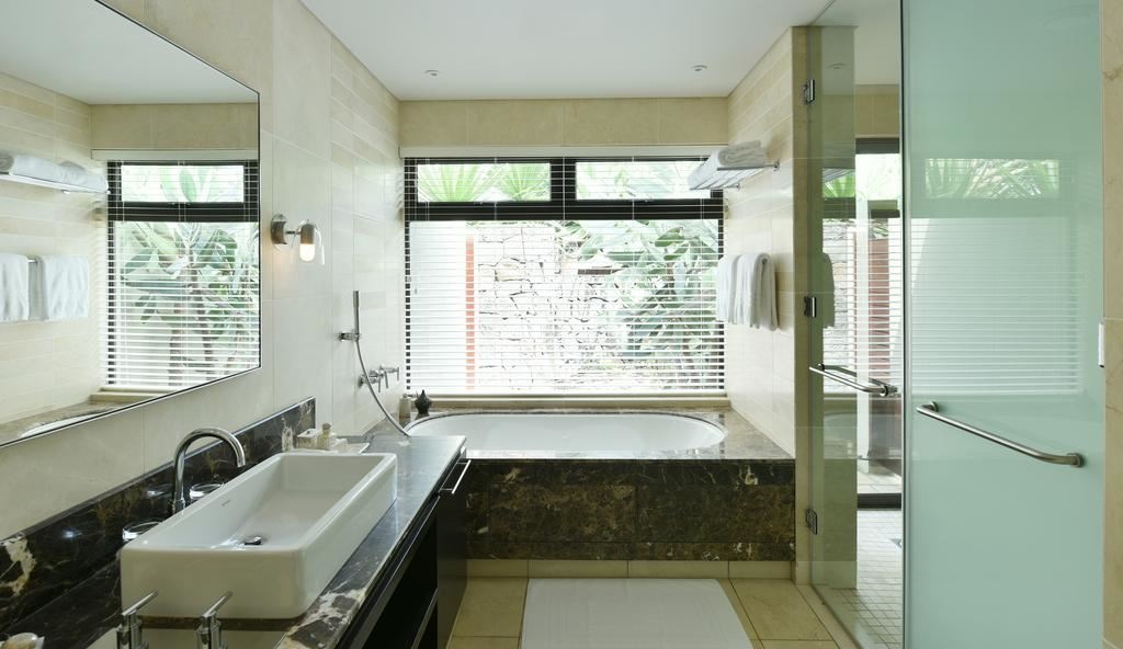 rooms-5-broom-royal-residence-villa