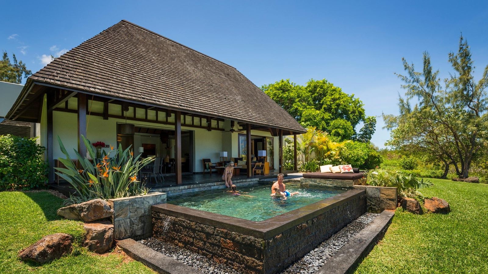 rooms-3-broom-partial-ocean-view-residence-villa