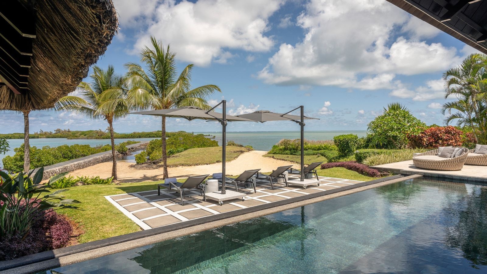 rooms-5-broom-royal-residence-villa