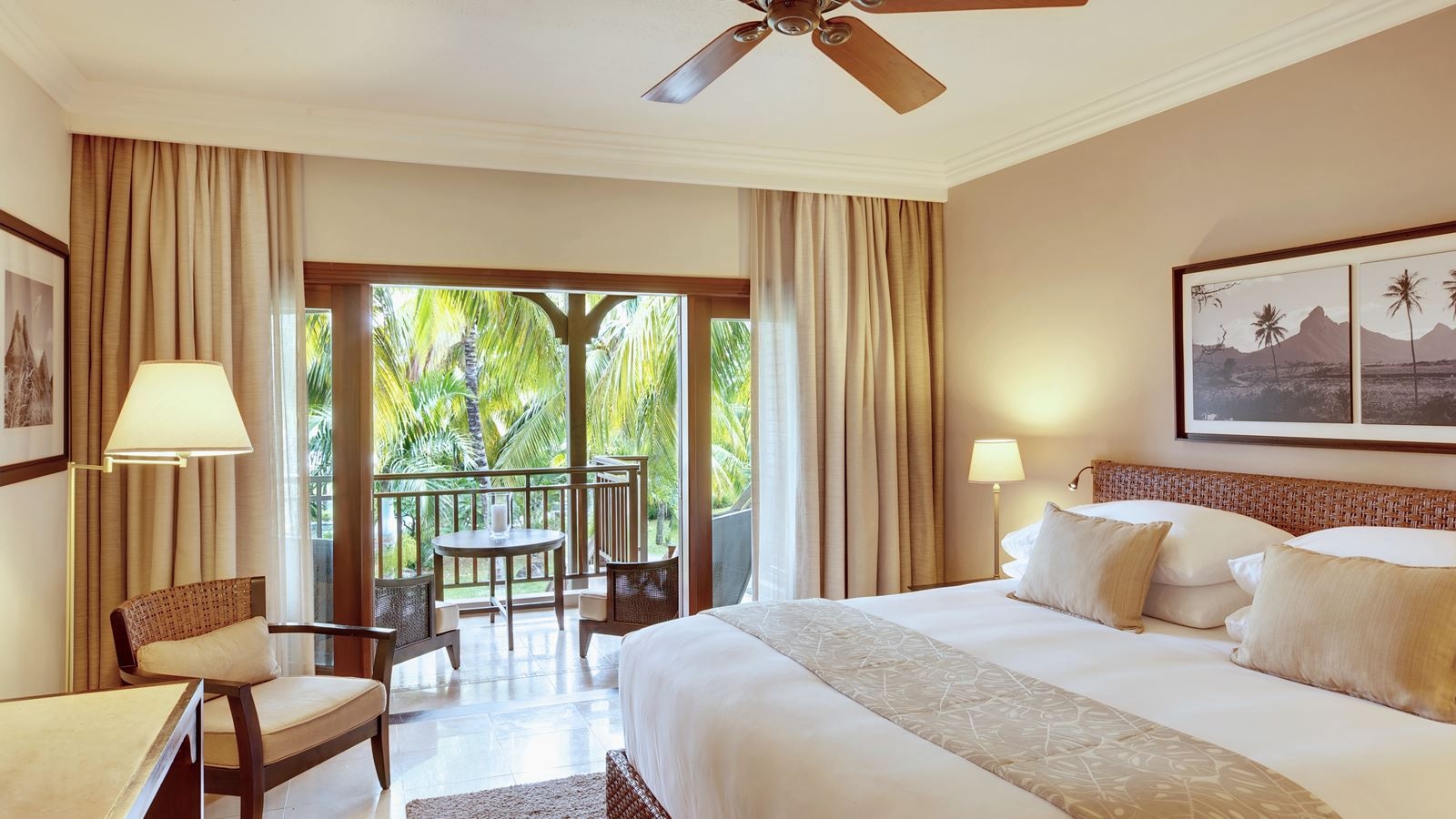 rooms-deluxe-room