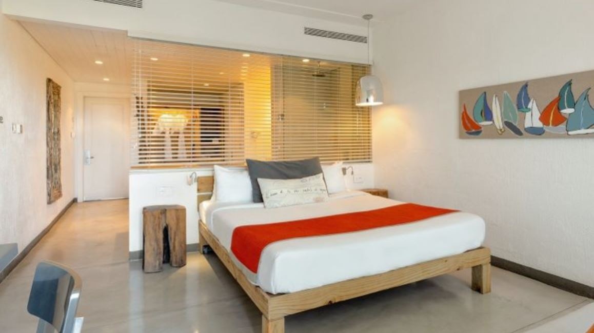 rooms-couple-deluxe-beachfront