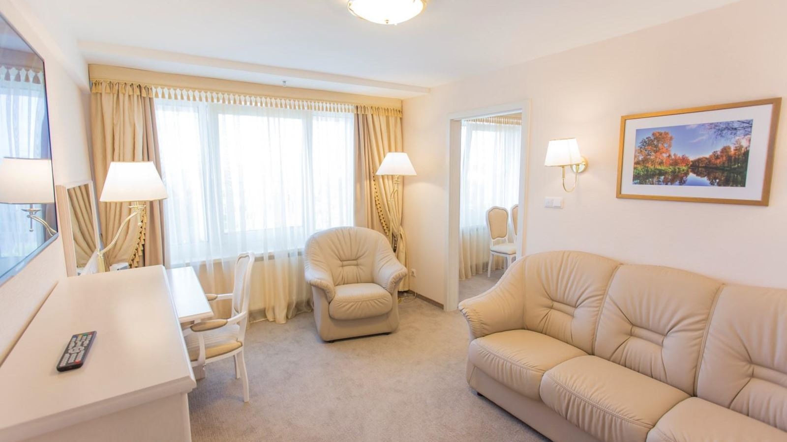 rooms-luxe-room